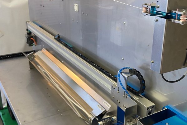 Automatic Tipping and Cutting machine